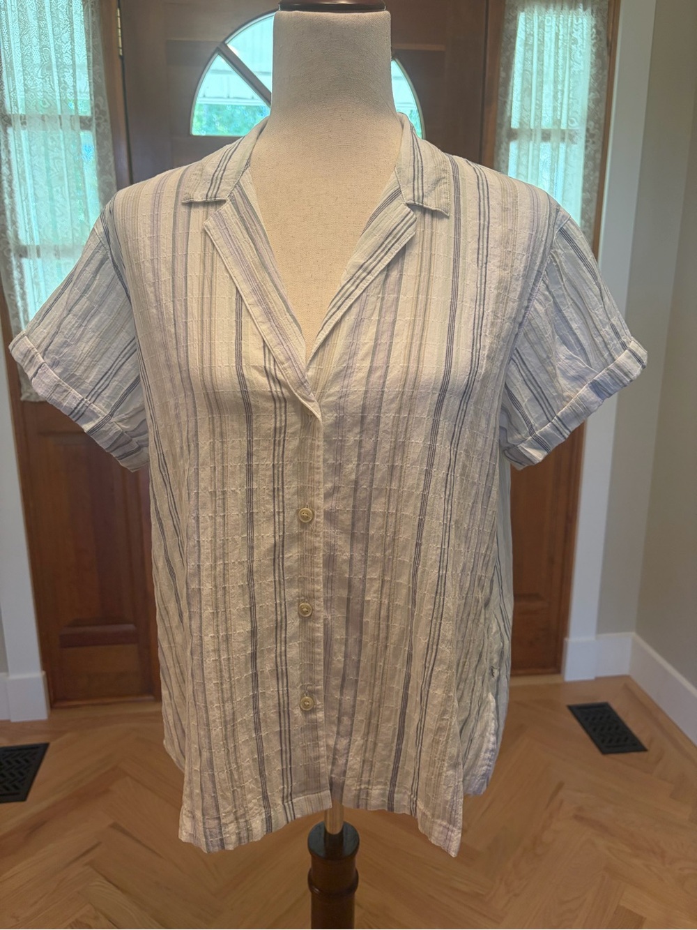 Eddie Bauer Medium White & Light Blue Striped Short-Sleeve Button front Top